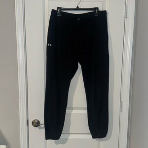 Women’s Under Armour joggers black size large